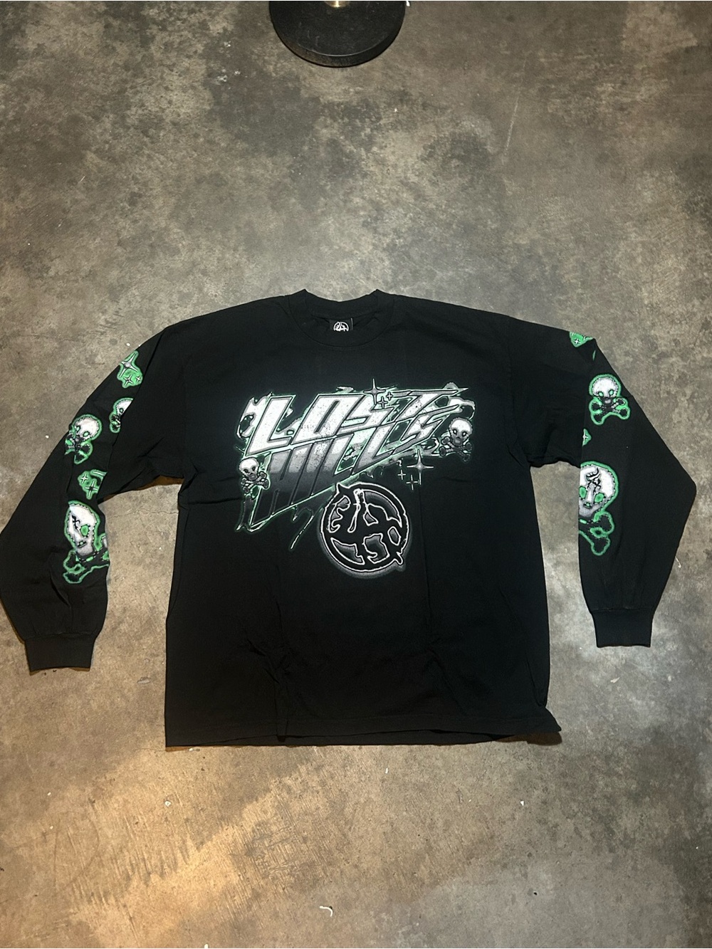 Lost Hills Green Skulls Graphic Long-Sleeve Tshirt